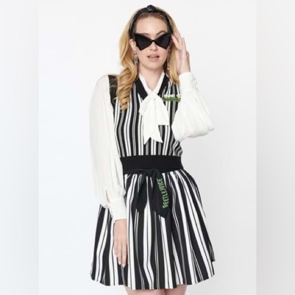 Beetlejuice × Unique Vintage Black & White Stripe Crop Sweater Vest, M/L, NWT - Picture 1 of 12